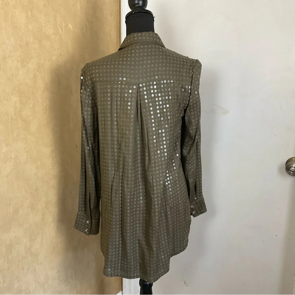 Maeve Anthropologie Arwa olive green button up shirt with sequins. Size:XS - Picture 14 of 14